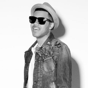 Master Shortie - List pictures