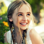 Sabrina Carpenter - List pictures