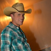 Dustin Lynch - List pictures