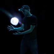 Phaeleh - List pictures