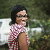 Angel Taylor - List pictures