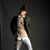 Erick Macek - List pictures