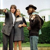 Paul & Linda Mccartney - List pictures