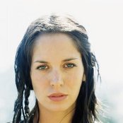 Chantal Kreviazuk - List pictures