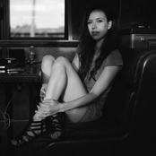 Joy Williams - List pictures