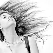 Sarah Fimm - List pictures