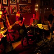 Penny & The Swingin' Cats - List pictures