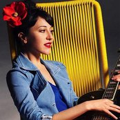 Mai Meneses - List pictures