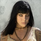 Bif Naked - List pictures