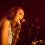 Amanda Mair - List pictures