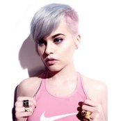 Etta Bond - List pictures