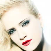 Mei Finegold - List pictures