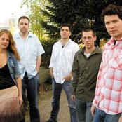 Clumsy Lovers - List pictures