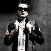 Tommy Lee - List pictures