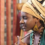 Jah9 - List pictures