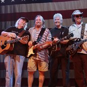 Crosby Stills Nash & Young - List pictures