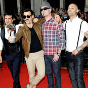 Hedley - List pictures