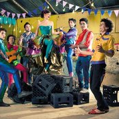 Monsieur Periné - List pictures