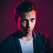 Flume - List pictures