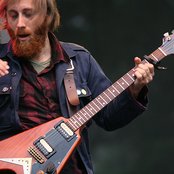 Dan Auerbach - List pictures