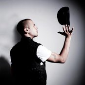 Danny Fernandes - List pictures