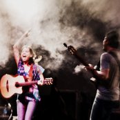 Rodrigo Y Gabriela - List pictures