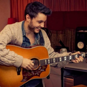 Leon Jackson - List pictures