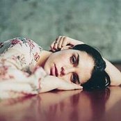 Leona Naess - List pictures