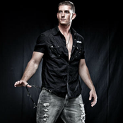 Donnie Klang - List pictures