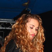 Dana Fuchs - List pictures