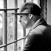 Erick Right - List pictures