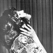 Karen Carpenter - List pictures