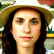 Alva Leigh - List pictures