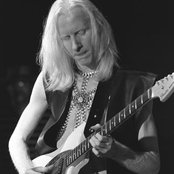 Johnny Winter - List pictures
