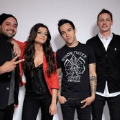 Black Cards - List pictures