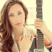 Lera Lynn - List pictures