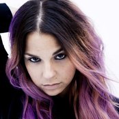 Alina Devecerski - List pictures