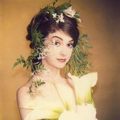 April March - List pictures