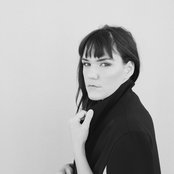 Emily Wells - List pictures