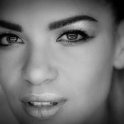 Eva Simmons - List pictures