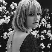 Lili Kendall - List pictures