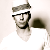 Bobby Newberry - List pictures