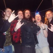 Primitive Graven Image - List pictures