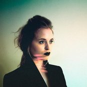 Kyla La Grange - List pictures