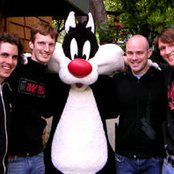 Yellow Second - List pictures