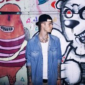 Machine Gun Kelly - List pictures