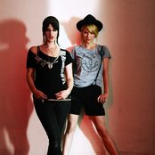 Uh Huh Her - List pictures