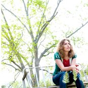 Laura Story - List pictures