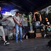 Hug Me Mum - List pictures