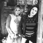 Marie Sisters - List pictures